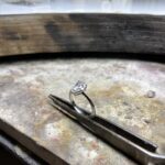 Solitaire & Verlobungsring (Engagement Ring): Pear “Princess” 3-Prong Knife-Edge. Labor Diamanten, Lab Grown Diamonds. Green World Diamonds.