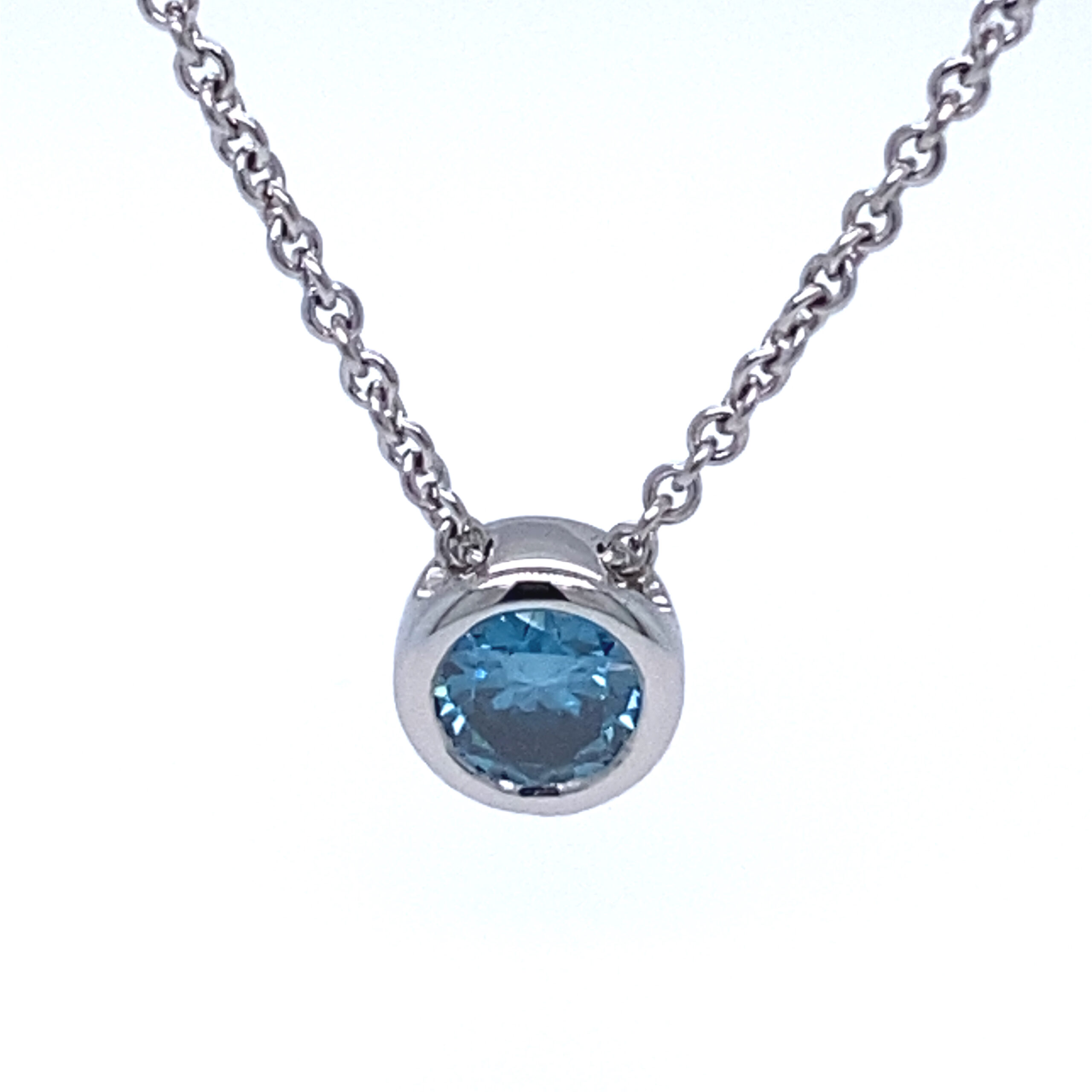 Halskette-Anhänger-Blue-Bezel-Foto-scaled.jpg