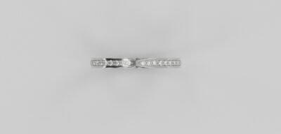 EDEN APPLE MINT Twist Design Shared bead bright setting Eternity Ring Alliance Ring 3